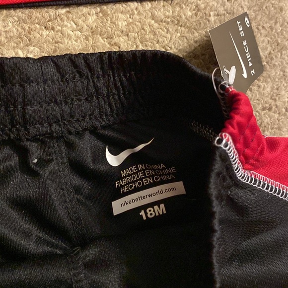 Nike just do it two piece set 18m NWT - Picture 2 of 3